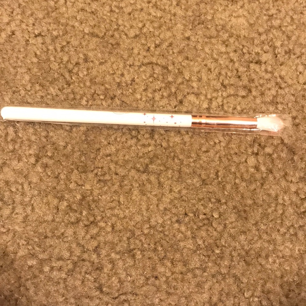 Glamour dolls make up brush!
